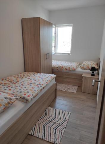 Apartments Nal Biskup Putnikovic Exterior photo
